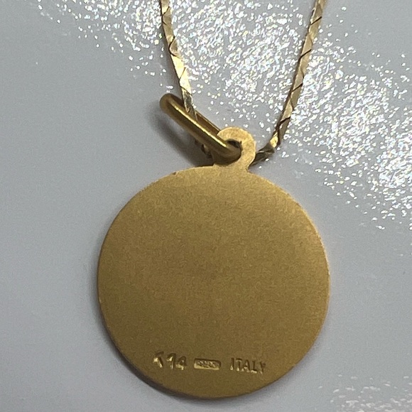 14 karat gold Cherub necklace - Picture 8 of 11